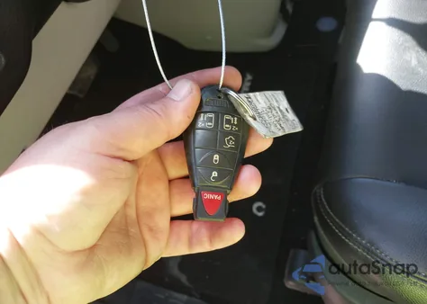 2015 Chrysler Town & Country Touring z USA, uszkodzony, nr VIN 2C4RC1BGXFR726137